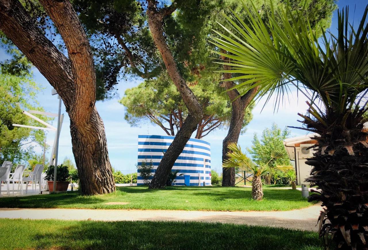 Hotel Perrozzi Vasto Dış mekan fotoğraf