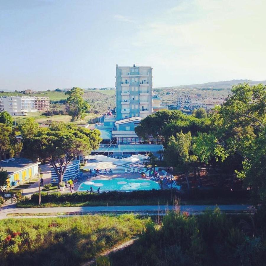 Hotel Perrozzi Vasto Dış mekan fotoğraf