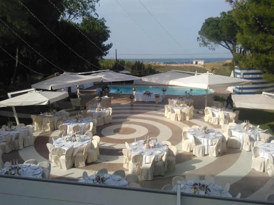 Hotel Perrozzi Vasto Dış mekan fotoğraf