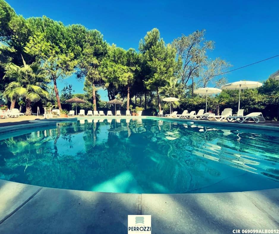 Hotel Perrozzi Vasto Dış mekan fotoğraf