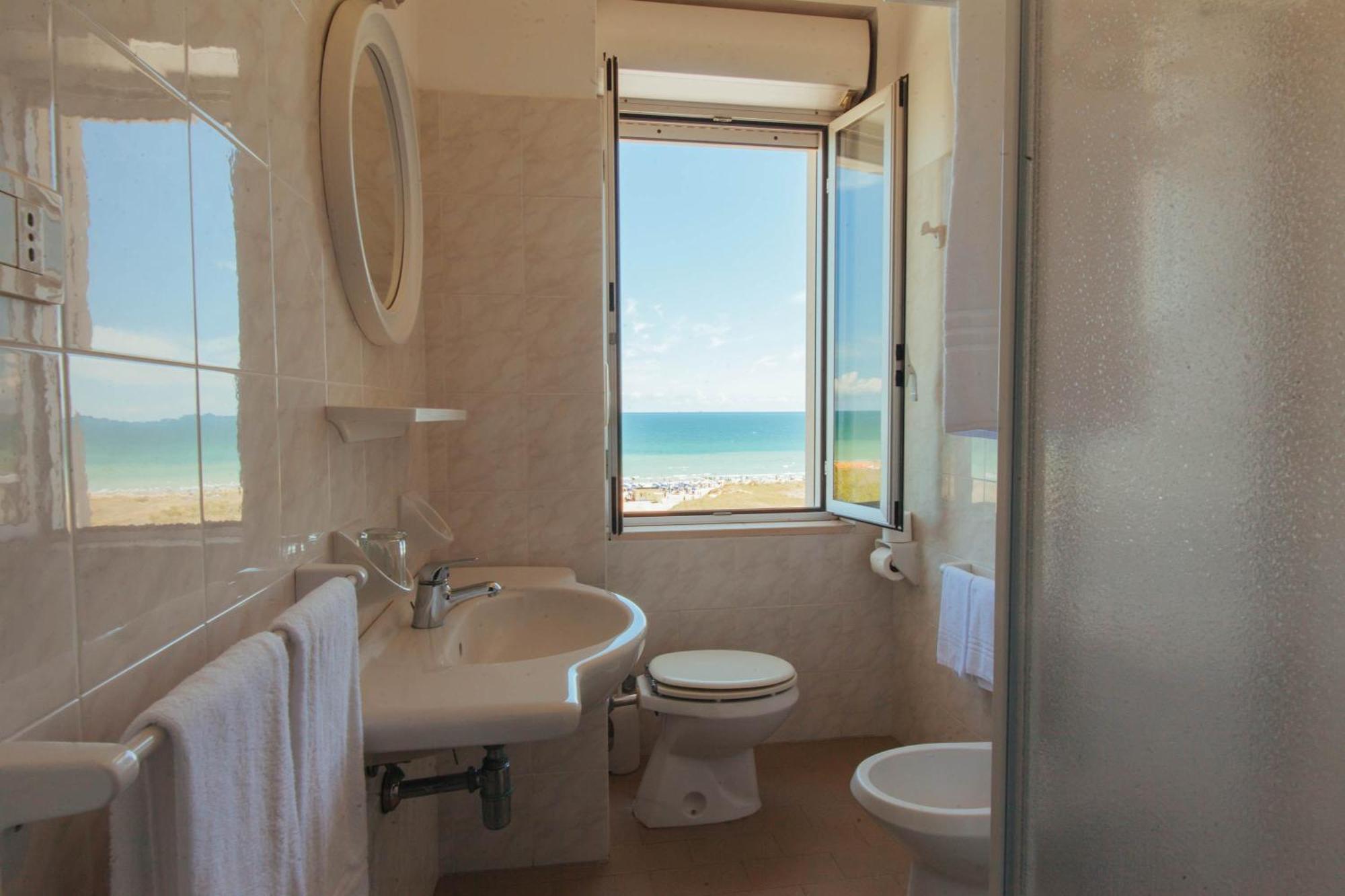 Hotel Perrozzi Vasto Oda fotoğraf